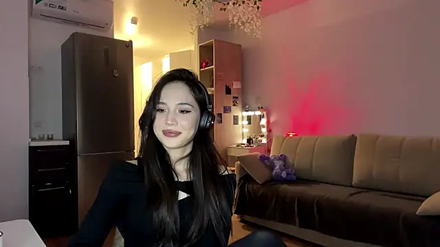 Elizabetswan online show from April 18, 2026, 10:43 pm