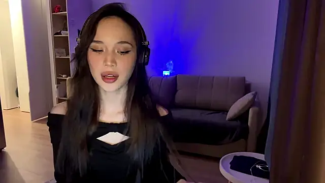 Elizabetswan online show from April 19, 2026, 11:29 pm