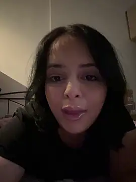 Snapshot of MiaKittyx0 chatting on May 8, 2026, 1:38 pm MiaKittyx0 online show from May 8, 2026, 1:38 pm