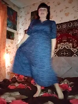 Snapshot of AuroKaria chatting on April 13, 2026, 3:28 pm AuroKaria online show from April 13, 2026, 3:28 pm