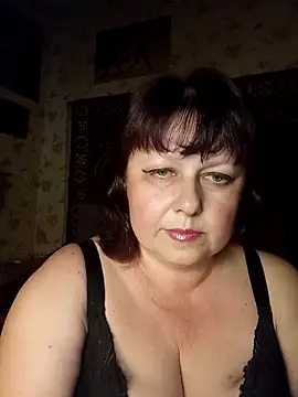 Snapshot of AuroKaria chatting on April 19, 2026, 12:37 pm AuroKaria online show from April 19, 2026, 12:37 pm