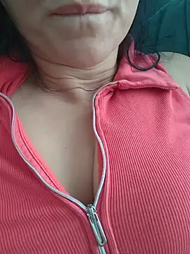Snapshot of sara_41 chatting on July 9, 2026, 7:45 am sara 41 online show from July 9, 2026, 7:45 am