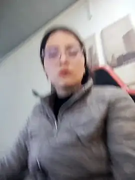 Snapshot of cute_mara chatting on April 3, 2026, 1:09 pm cute mara online show from April 3, 2026, 1:09 pm