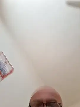 julenvcia online show from April 13, 2026, 1:49 pm