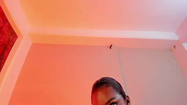 hugeboobs-ebony online show from April 13, 2026, 11:32 pm