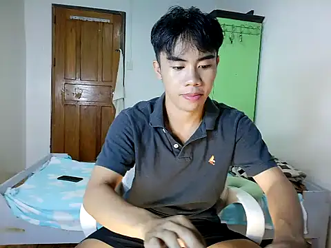 Snapshot of valerio_fernan chatting on July 19, 2026, 12:20 pm valerio fernan online show from July 19, 2026, 12:20 pm