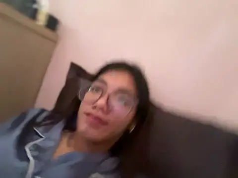 Snapshot of Akari_hunt chatting on April 7, 2026, 11:04 pm Akari hunt online show from April 7, 2026, 11:04 pm