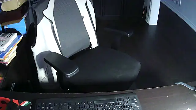 Shalun2000 online show from July 8, 2026, 12:48 am