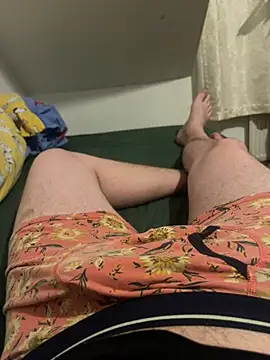 Snapshot of fragdemiere chatting on April 3, 2026, 9:02 pm fragdemiere online show from April 3, 2026, 9:02 pm