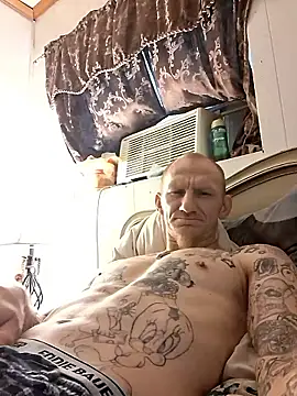 travisrwade online show from April 13, 2026, 3:17 pm