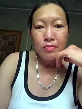 Snapshot of candy-beo chatting on May 17, 2026, 5:16 am candy-beo online show from May 17, 2026, 5:16 am
