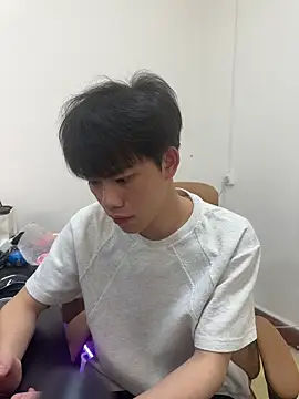 Snapshot of wxh8866 chatting on April 4, 2026, 12:35 pm wxh8866 online show from April 4, 2026, 12:35 pm