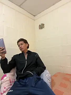 Gaby1823 online show from April 17, 2026, 7:28 pm