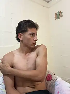 Gaby1823 online show from April 19, 2026, 7:27 pm