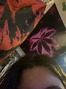 avery  1 online show from April 14, 2026, 1:39 pm