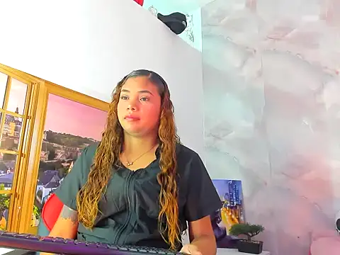 EllyBloom online show from April 5, 2026, 2:03 pm