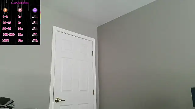 Snapshot of Magnus_Luv chatting on June 1, 2026, 1:13 pm Magnus Luv online show from June 1, 2026, 1:13 pm
