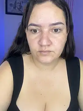 Fresita-12 online show from April 7, 2026, 5:46 pm