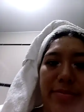 Snapshot of BlancaNievesxxo chatting on April 8, 2026, 1:05 am BlancaNievesxxo online show from April 8, 2026, 1:05 am