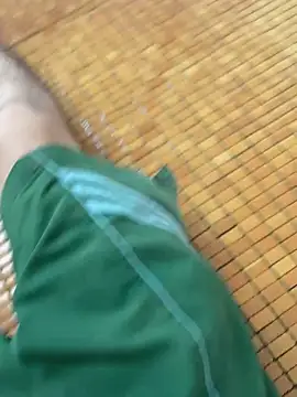 tanluc144444 online show from April 17, 2026, 4:54 pm