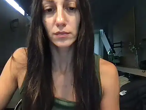 Snapshot of canduxgirl chatting on April 7, 2026, 3:56 pm canduxgirl online show from April 7, 2026, 3:56 pm
