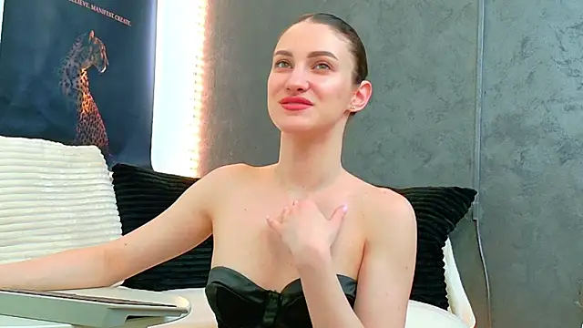 Snapshot of Amira_a chatting on May 6, 2026, 4:30 am Amira a online show from May 6, 2026, 4:30 am