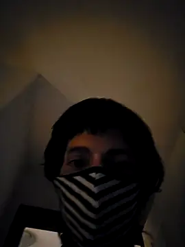 Snapshot of Wayuphornybttm chatting on April 5, 2026, 11:57 pm Wayuphornybttm online show from April 5, 2026, 11:57 pm