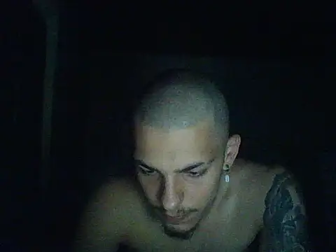 robertmrn112 online show from June 5, 2026, 7:52 pm