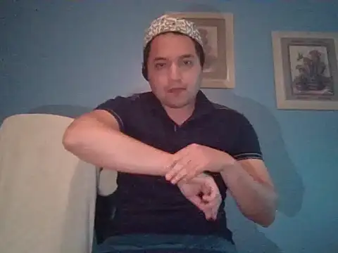 Snapshot of DavidGomez19x chatting on April 6, 2026, 6:14 am DavidGomez19x online show from April 6, 2026, 6:14 am