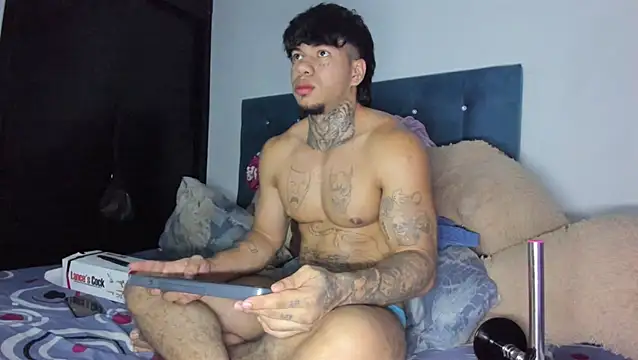 daamonxxx19  online show from April 14, 2026, 2:17 am