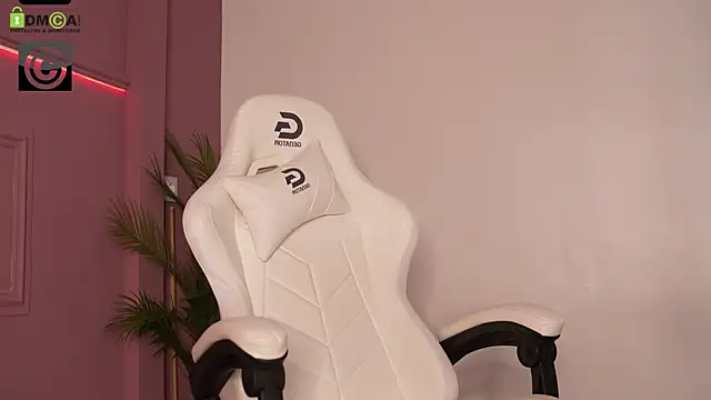 Snapshot of BettyVelvet chatting on June 18, 2026, 6:57 am BettyVelvet online show from June 18, 2026, 6:57 am