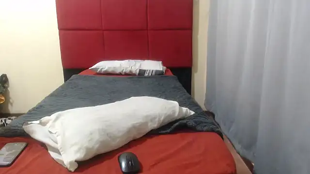 Snapshot of SexyBooty_xx chatting on June 19, 2026, 8:18 am SexyBooty xx online show from June 19, 2026, 8:18 am