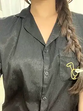 Mon2k-sayhi online show from April 13, 2026, 3:06 pm