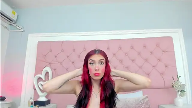 Snapshot of DannaFlame_ chatting on June 3, 2026, 6:38 am DannaFlame online show from June 3, 2026, 6:38 am