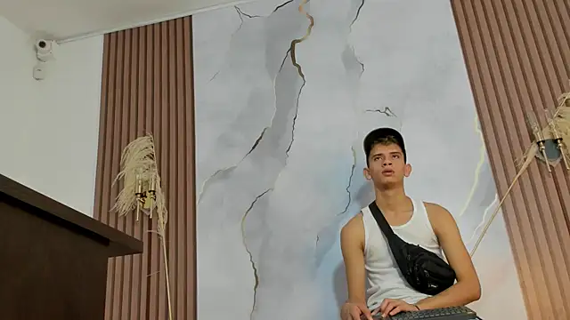 Ethanhot os online show from April 13, 2026, 7:19 pm