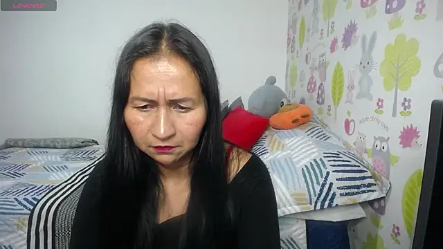 Tyna b online show from June 14, 2026, 1:25 am
