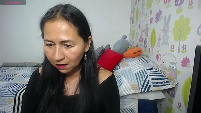 Tyna b online show from June 14, 2026, 2:24 am