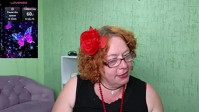 Snapshot of Fara_Flutte chatting on July 9, 2026, 11:47 am Fara Flutte online show from July 9, 2026, 11:47 am