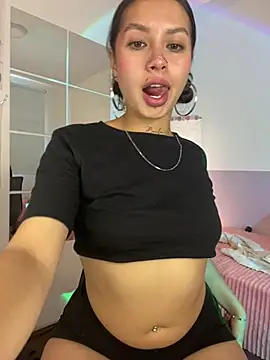 Dreanaa online show from June 16, 2026, 8:44 pm