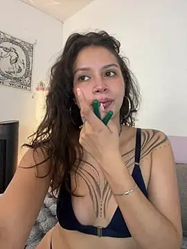 Dreanaa online show from June 30, 2026, 9:05 pm