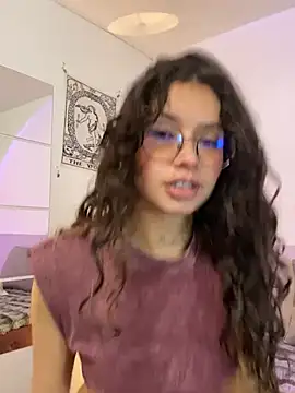 Dreanaa online show from July 21, 2026, 3:58 pm