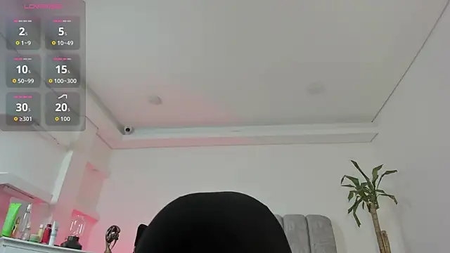 Snapshot of im_merlina chatting on April 28, 2026, 12:32 pm im merlina online show from April 28, 2026, 12:32 pm