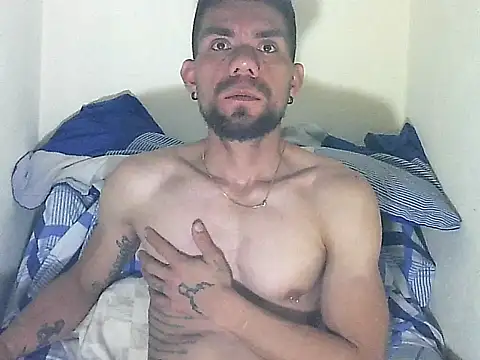 Snapshot of thomas2wood chatting on May 30, 2026, 9:45 pm thomas2wood online show from May 30, 2026, 9:45 pm