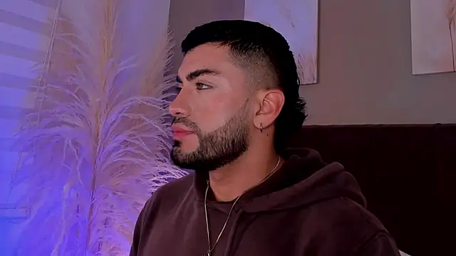 Snapshot of Alexander_Diazz chatting on July 16, 2026, 5:30 pm Alexander Diazz online show from July 16, 2026, 5:30 pm