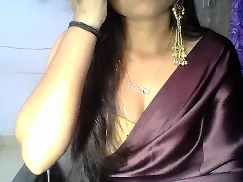 Snapshot of Saxy_Mony002 chatting on May 19, 2026, 2:01 pm Saxy Mony002 online show from May 19, 2026, 2:01 pm