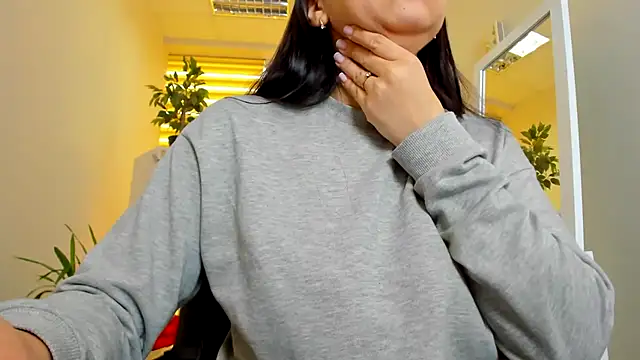 Tianniaa online show from April 17, 2026, 7:44 am