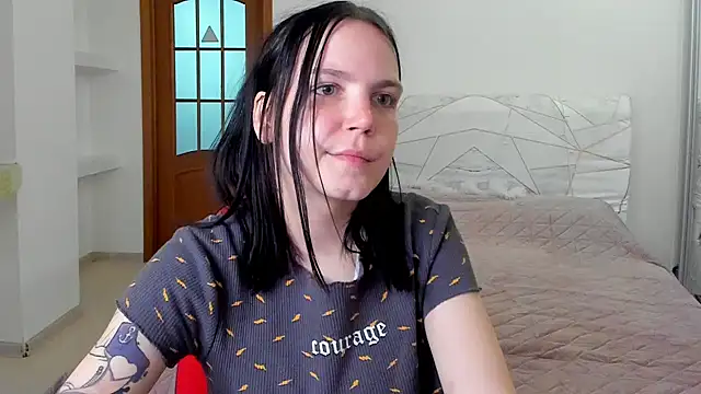 Snapshot of Kitty_Lilit_ chatting on April 7, 2026, 2:28 pm Kitty Lilit online show from April 7, 2026, 2:28 pm