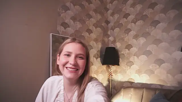 Snapshot of Emilicious chatting on May 10, 2026, 12:10 pm Emilicious online show from May 10, 2026, 12:10 pm