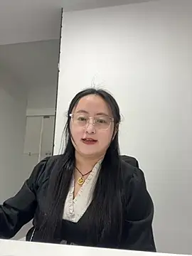 Snapshot of Moon_999 chatting on April 11, 2026, 7:02 am Moon 999 online show from April 11, 2026, 7:02 am