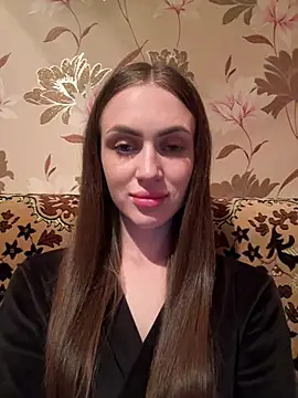 AlinaLove3213 online show from June 24, 2026, 8:08 pm